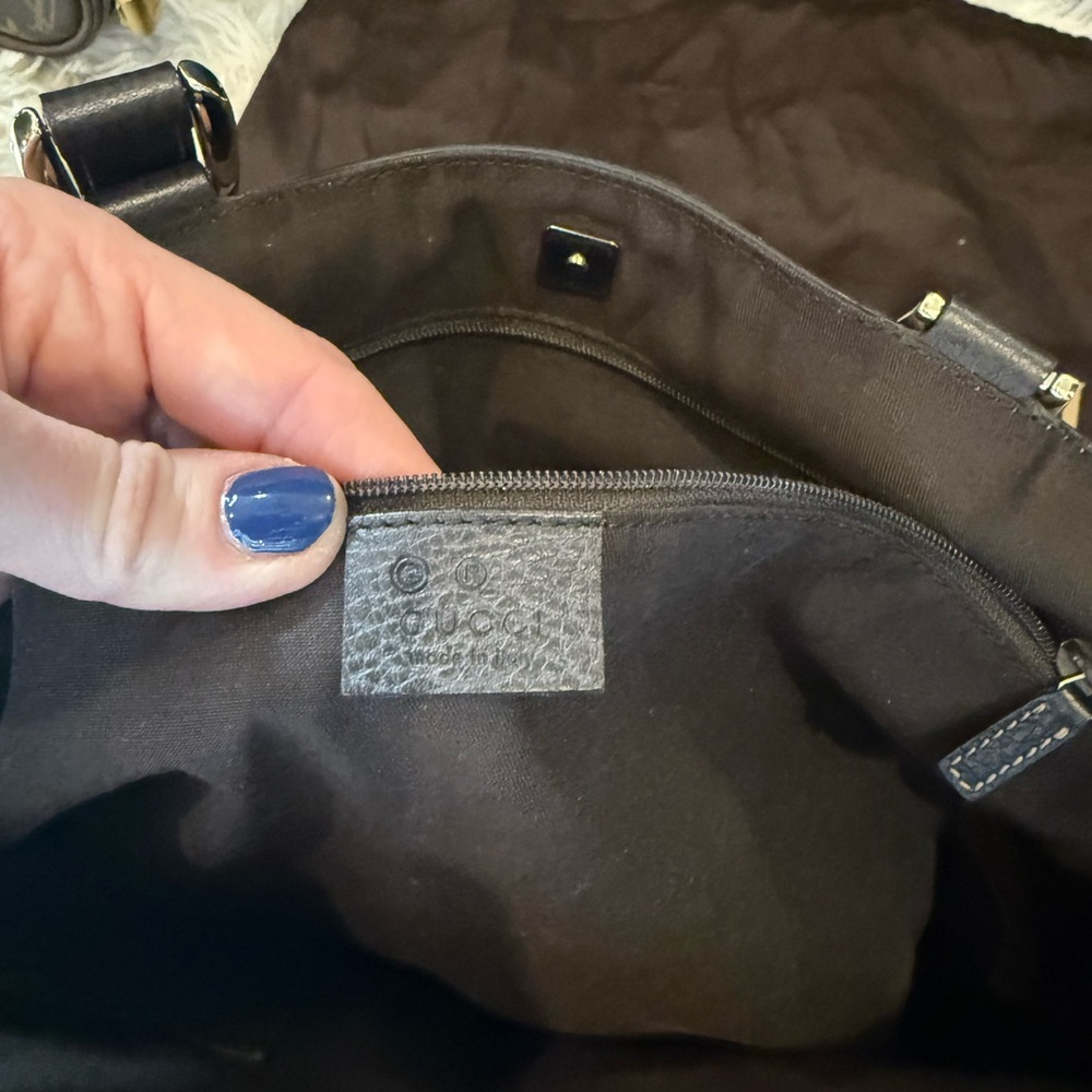 Gucci Brown Monogram Abbey Tote Bag - Picture 9 of 11